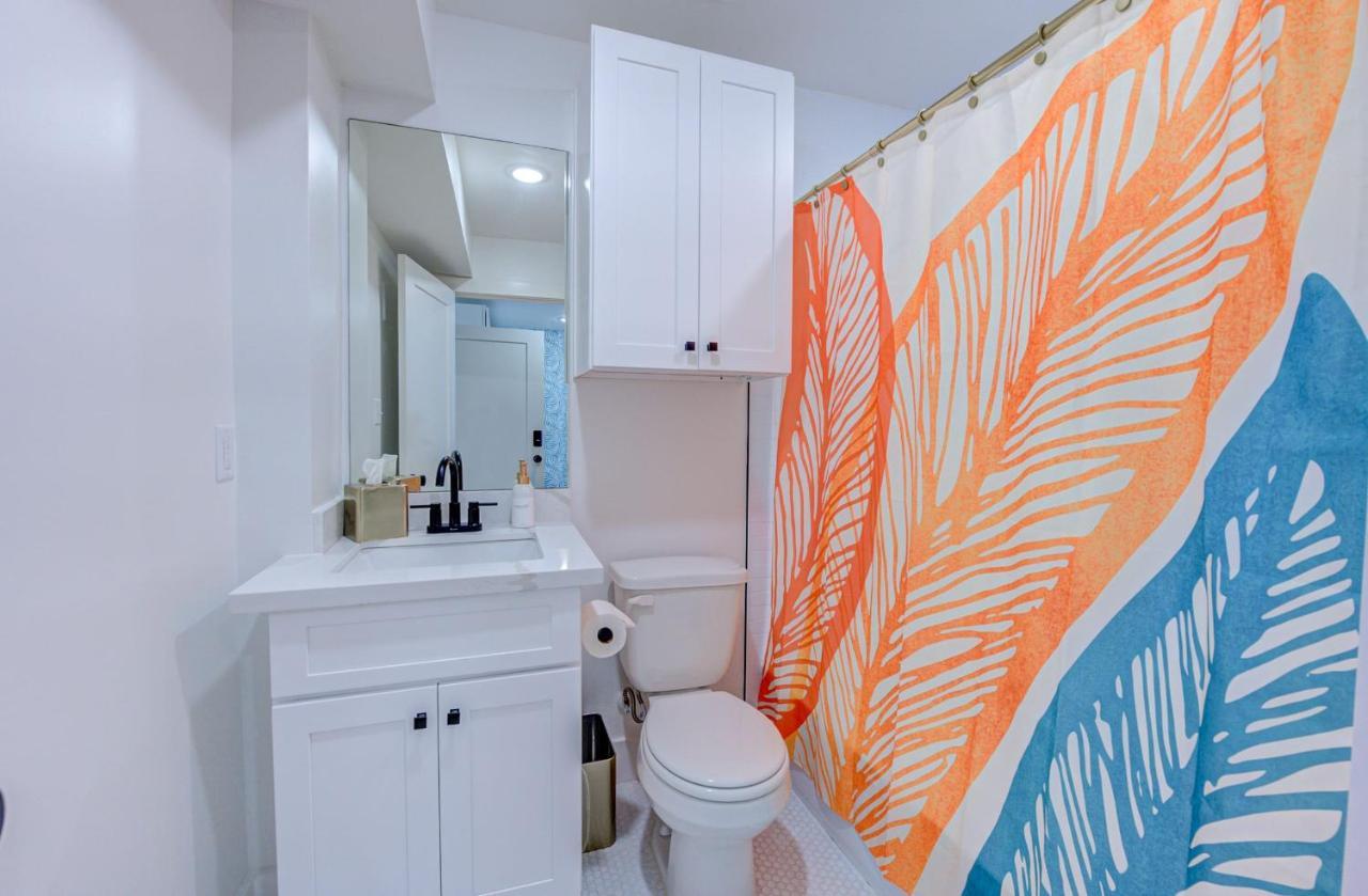 Midnight Tropics Studio Apartment Galveston Ngoại thất bức ảnh